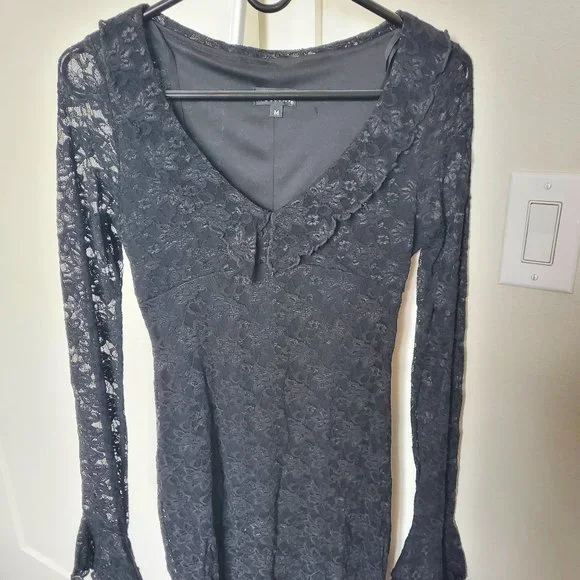 Wet Seal | Dresses | Wet Seal Black Lace Long Sleeve Vneck Dress With  Flared Sleeves | Poshmark